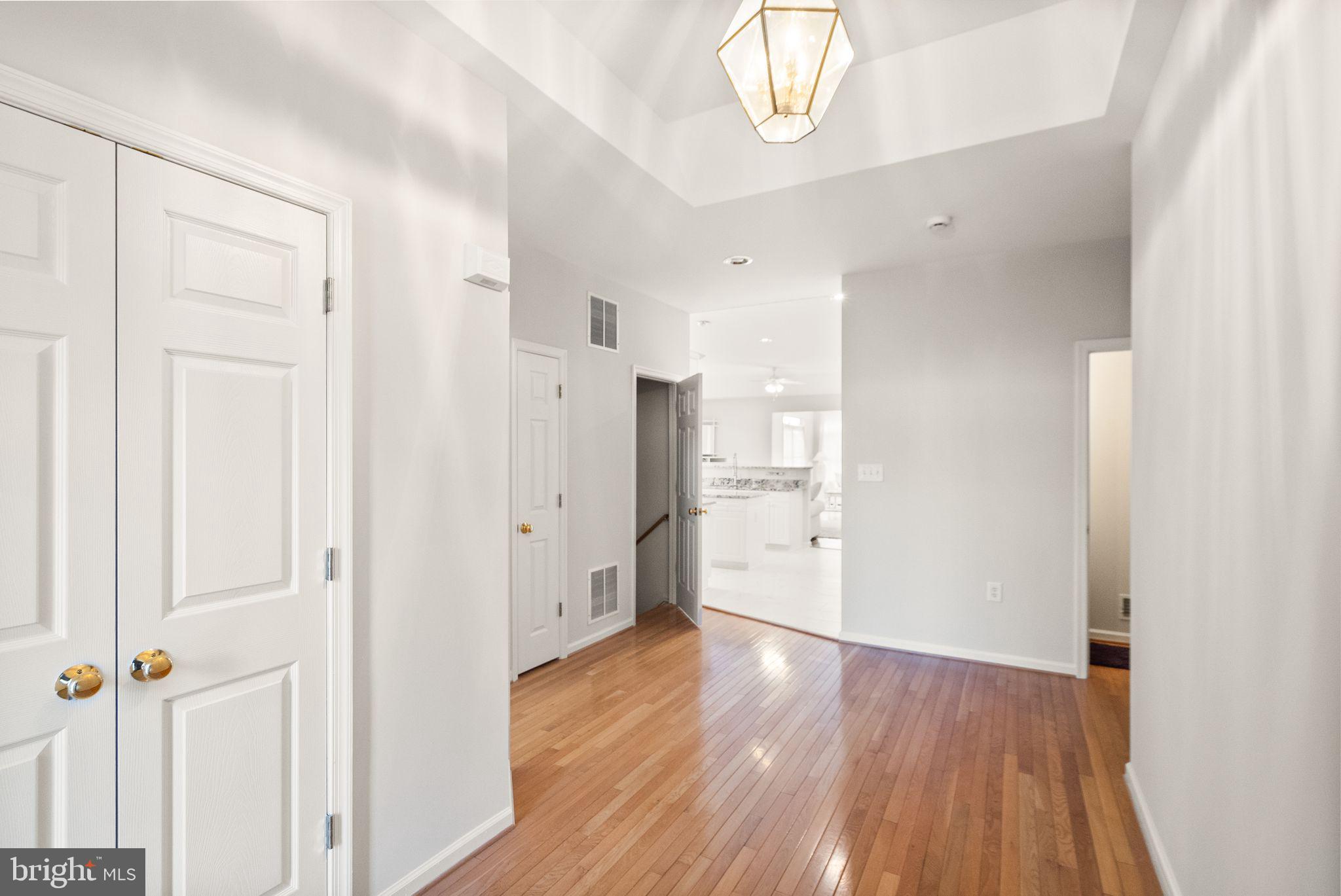 LOCUST HILL - Residential