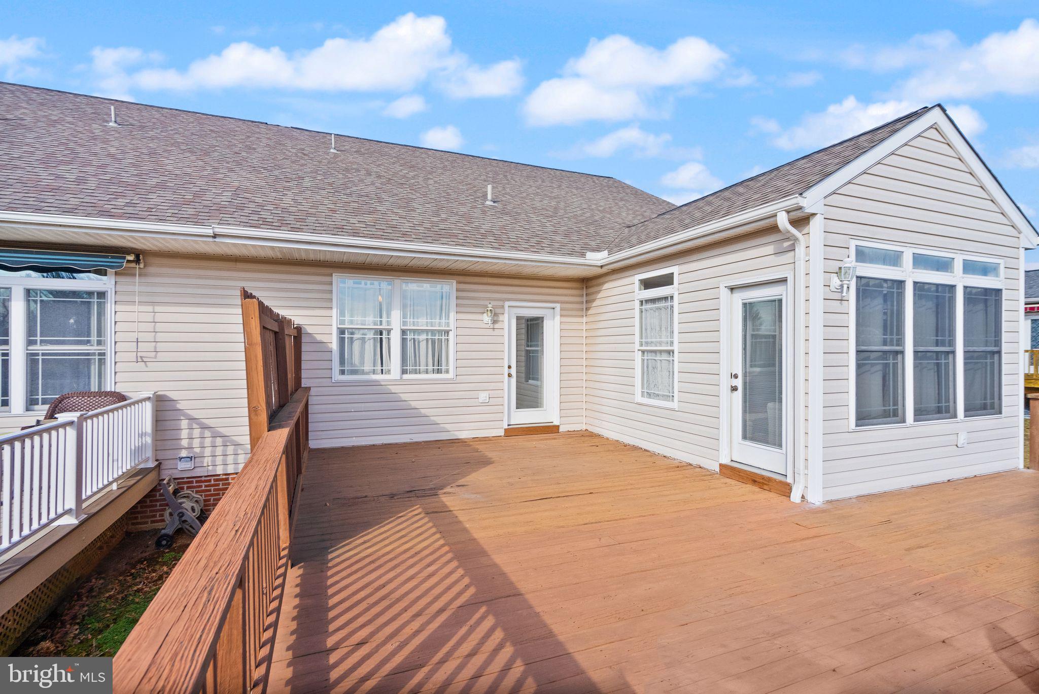 LOCUST HILL - Residential