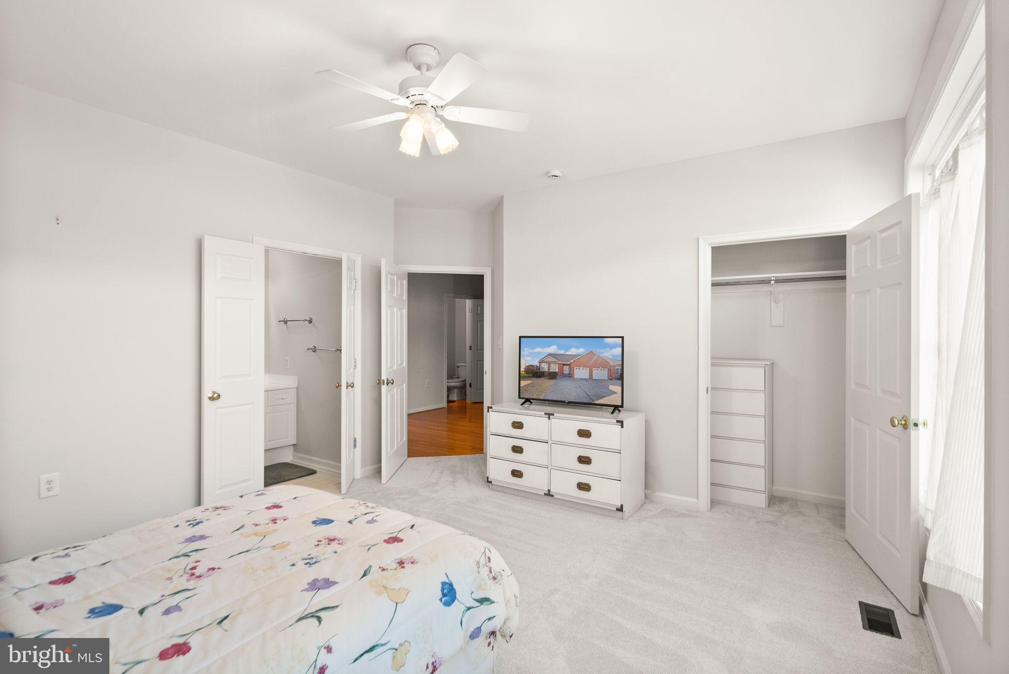 LOCUST HILL - Residential