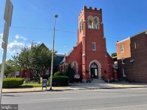 811 E MARKET STREET YORK PA 17403