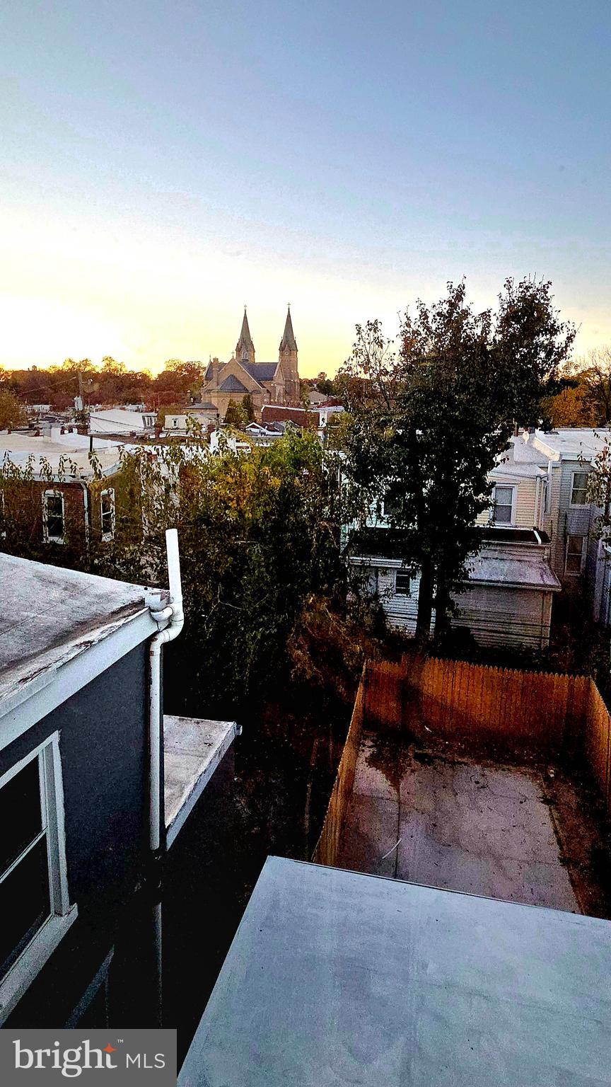 HEDGEVILLE - Residential