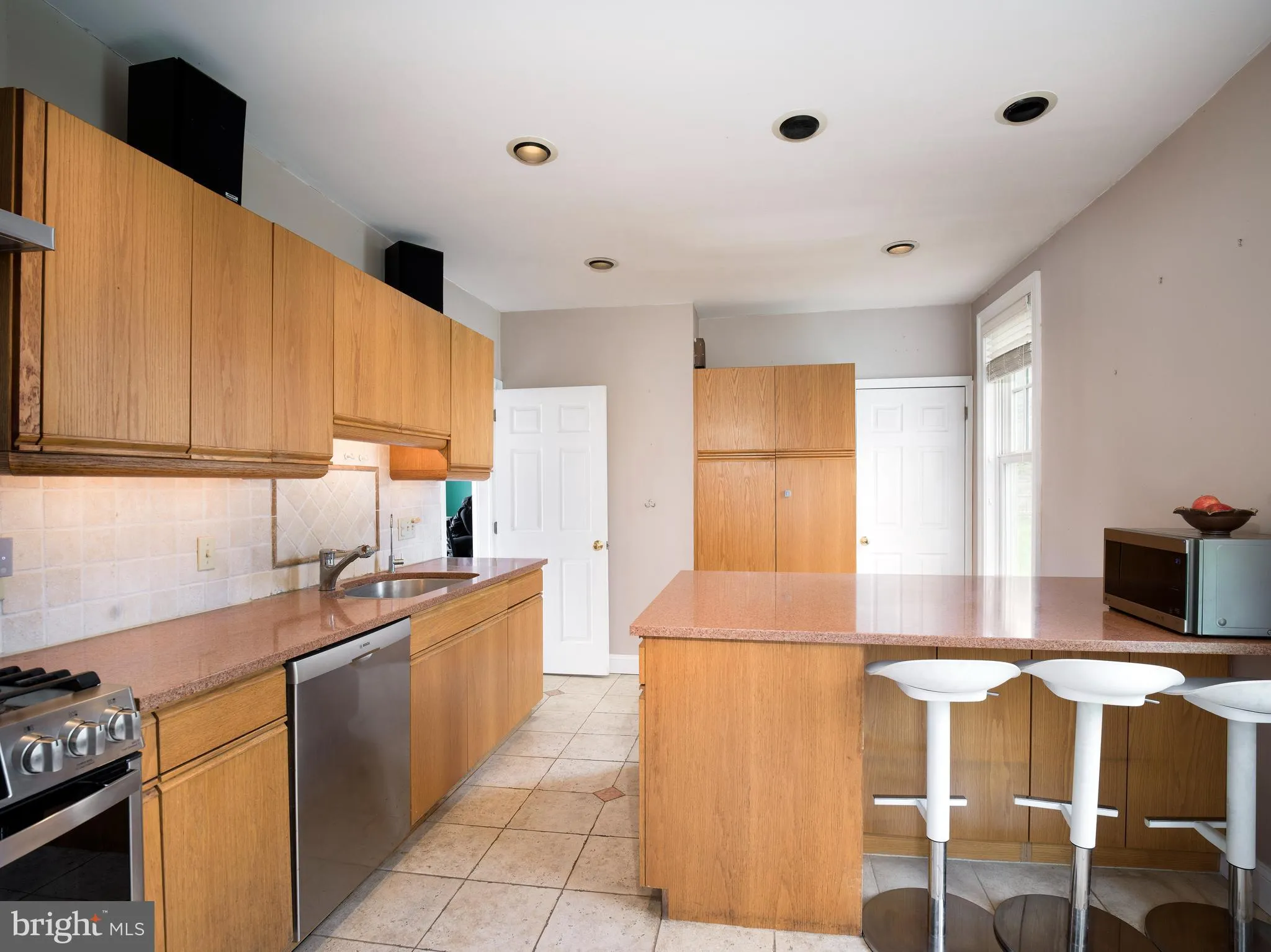 Wayne, Pennsylvania 19087, United States, 4 Bedrooms Bedrooms, ,3 BathroomsBathrooms,Residential,Active,109674