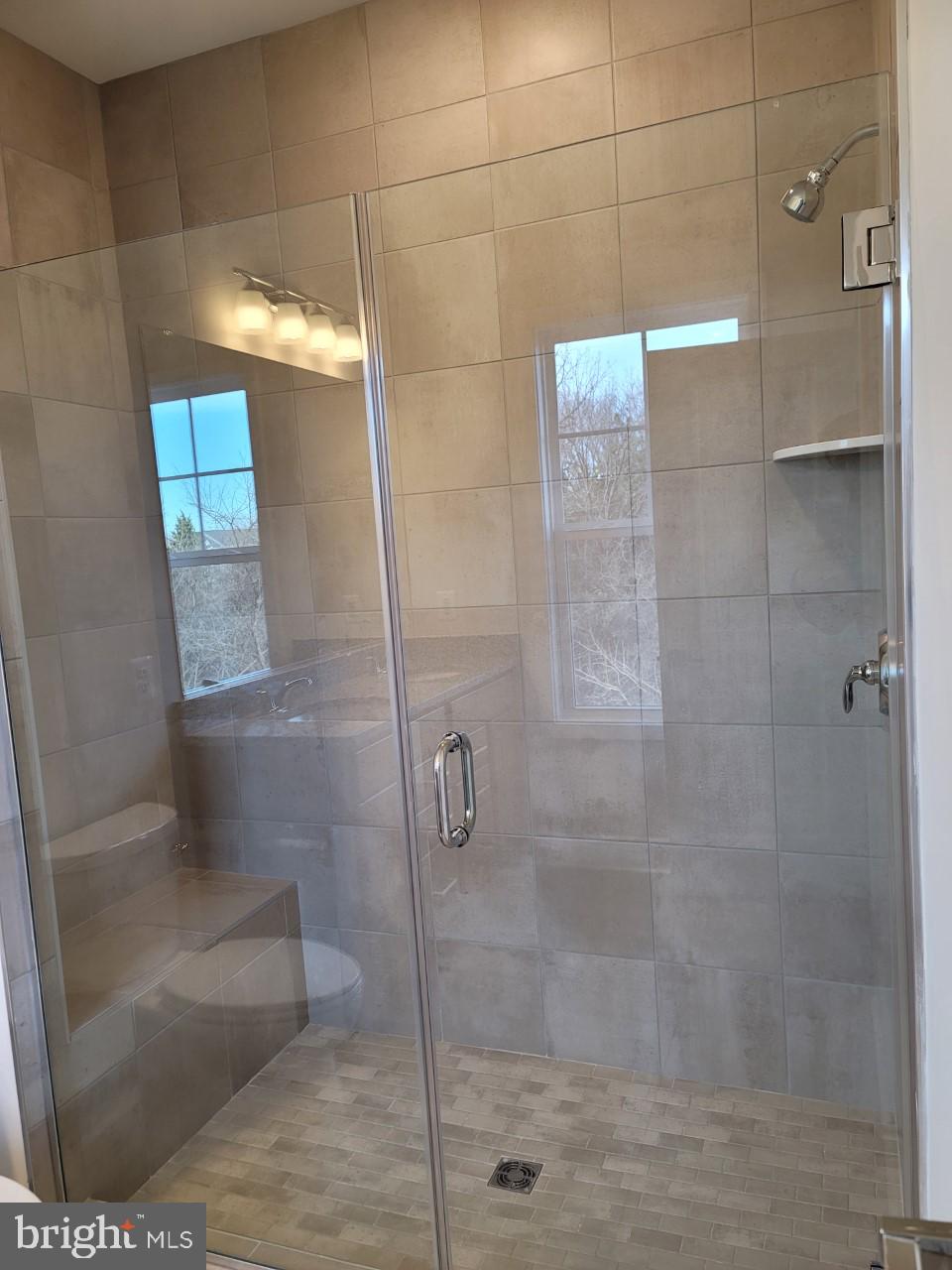 LAKE FREDERICK - Residential Lease