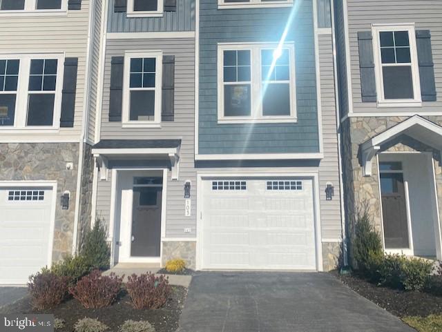 LAKE FREDERICK - Residential Lease