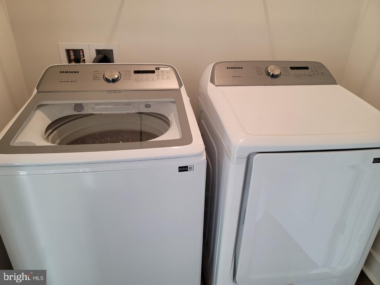 LAKE FREDERICK - Residential Lease