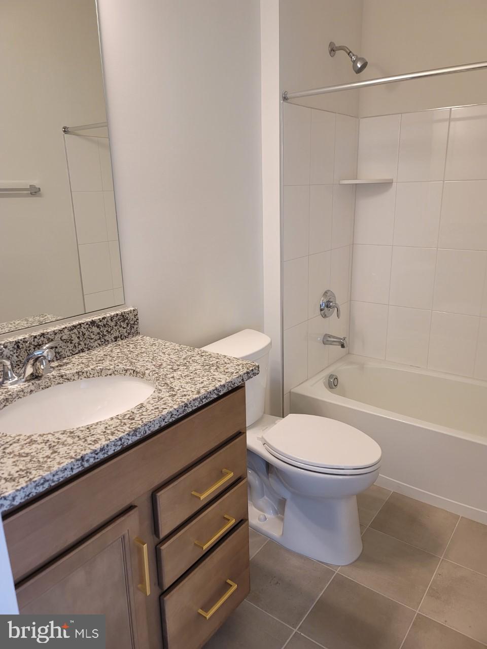 LAKE FREDERICK - Residential Lease