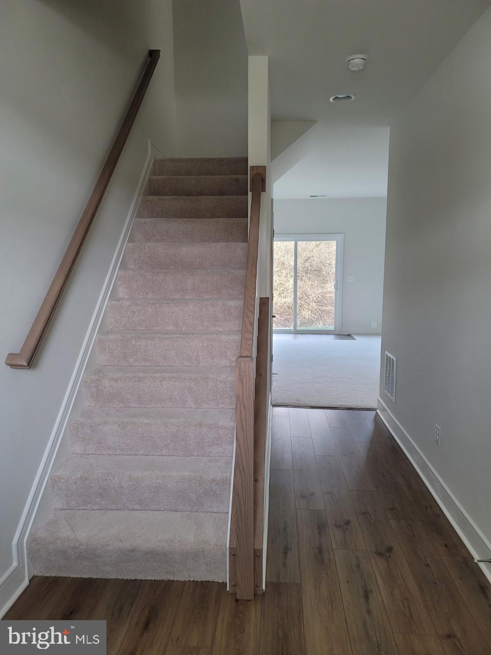 LAKE FREDERICK - Residential Lease