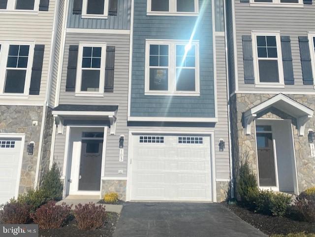 LAKE FREDERICK - Residential Lease