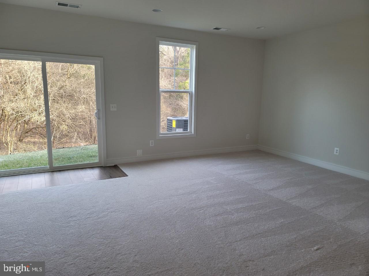 LAKE FREDERICK - Residential Lease