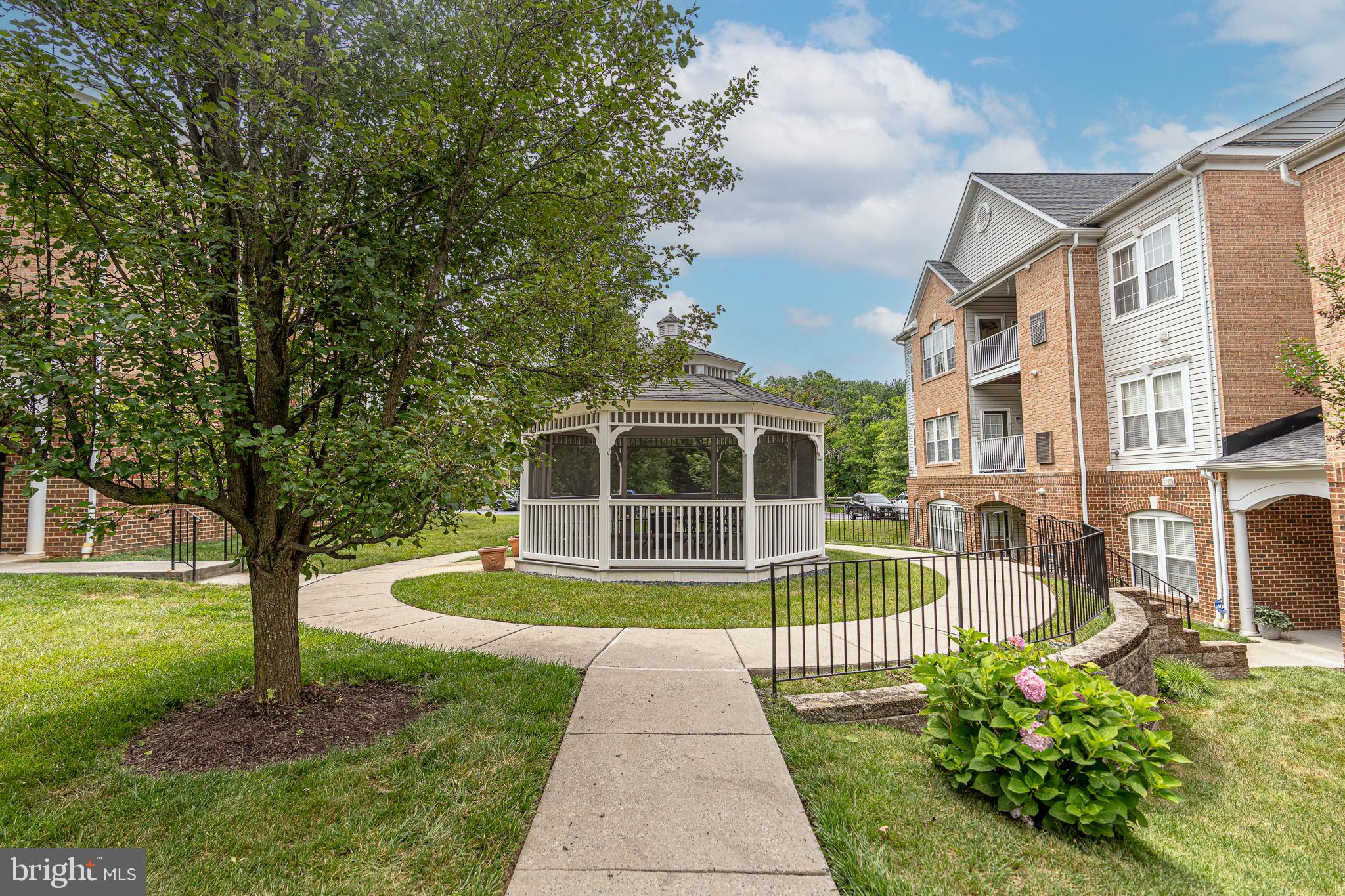 207 KINGS CROSSING CIRCLE 1C