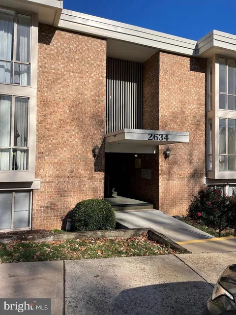 2634 Wagon Dr Unit 282, Alexandria, VA MLS: VAAX2044742