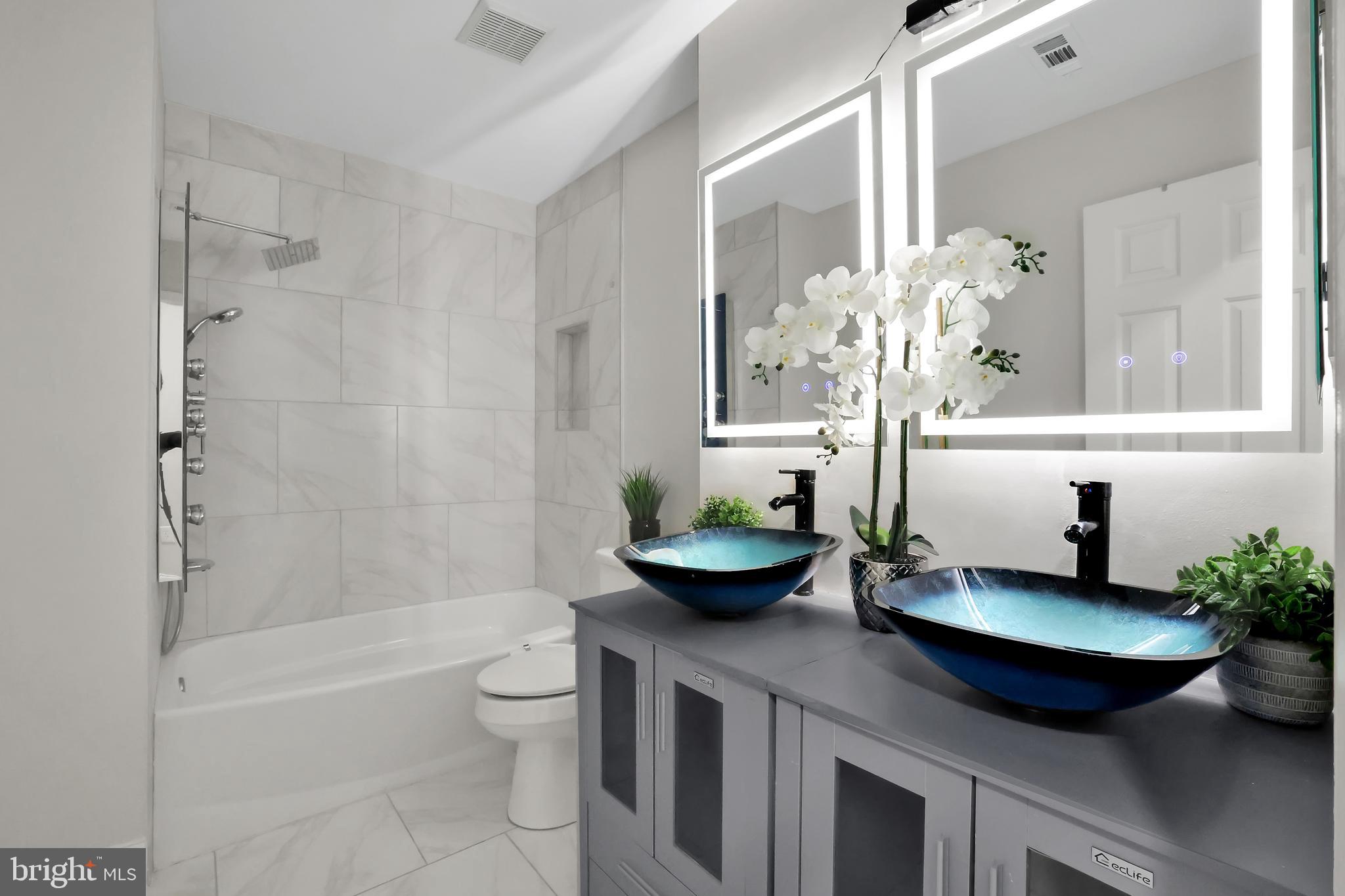 TRAILS AT WOODLOT - Residential