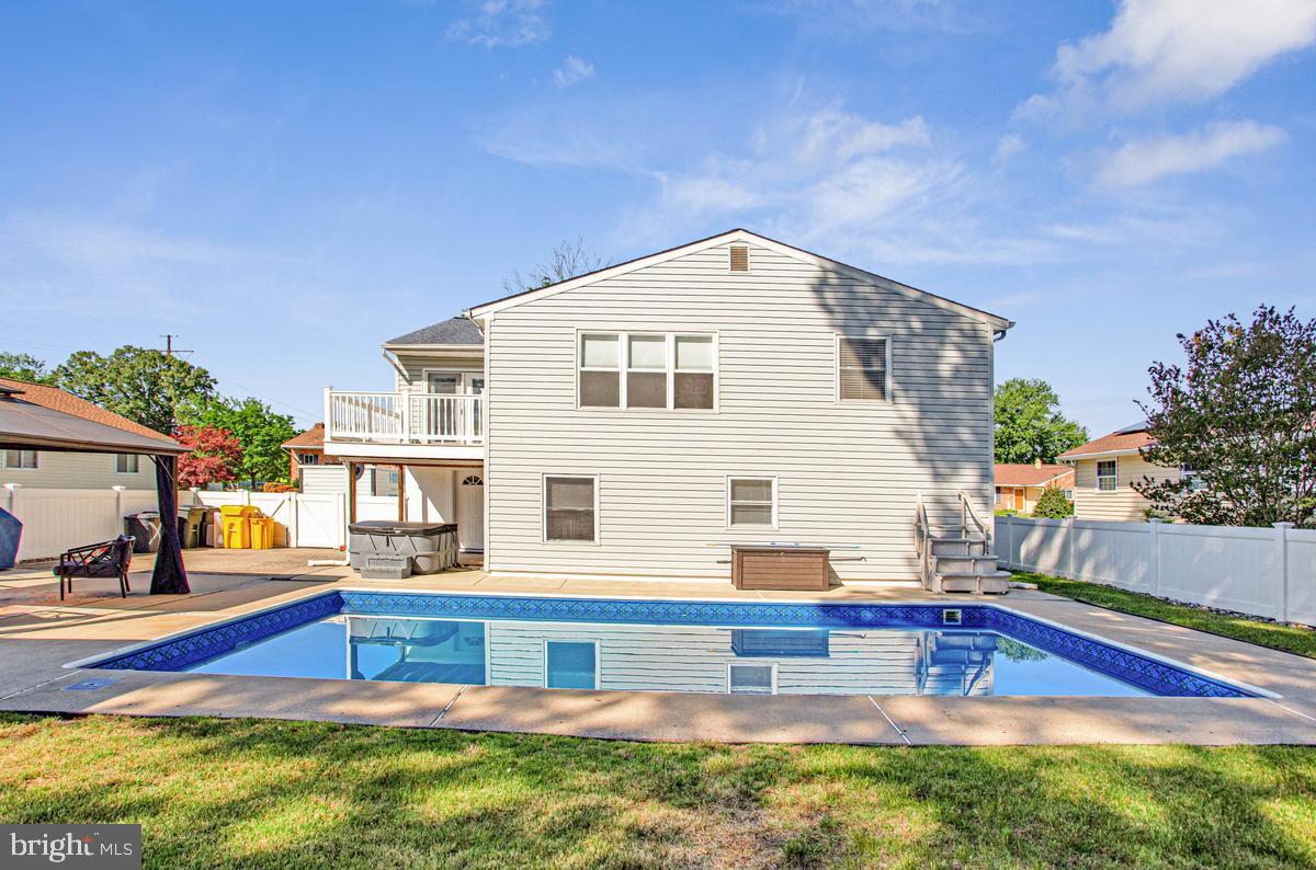 THE HIGHLANDS - Residential