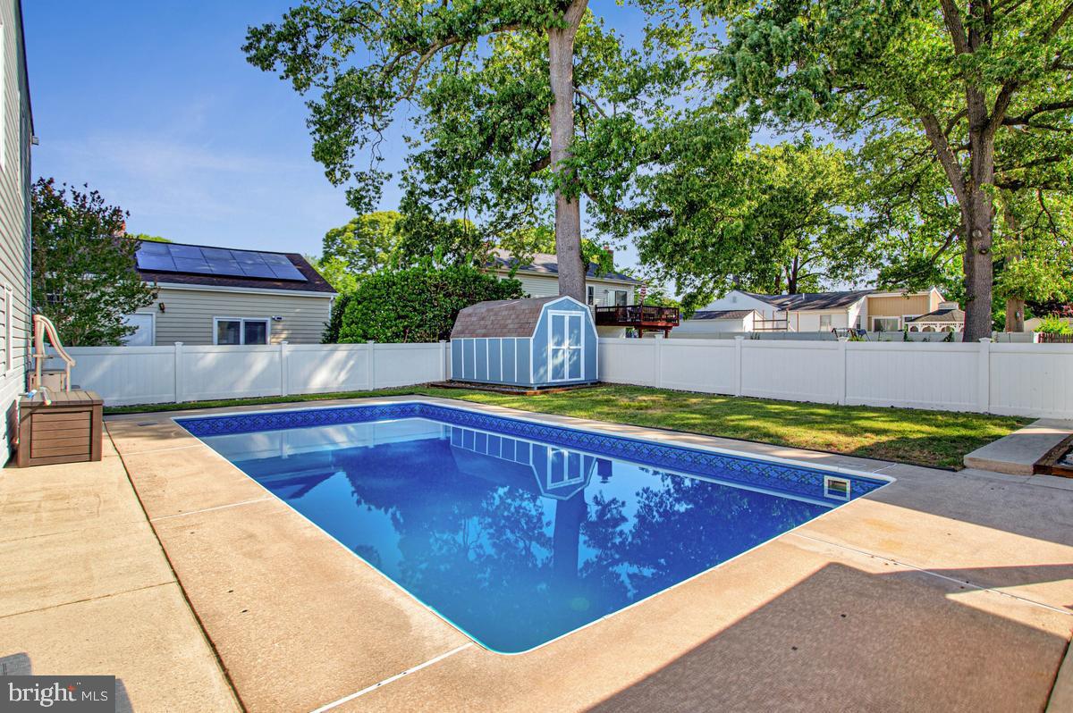 THE HIGHLANDS - Residential