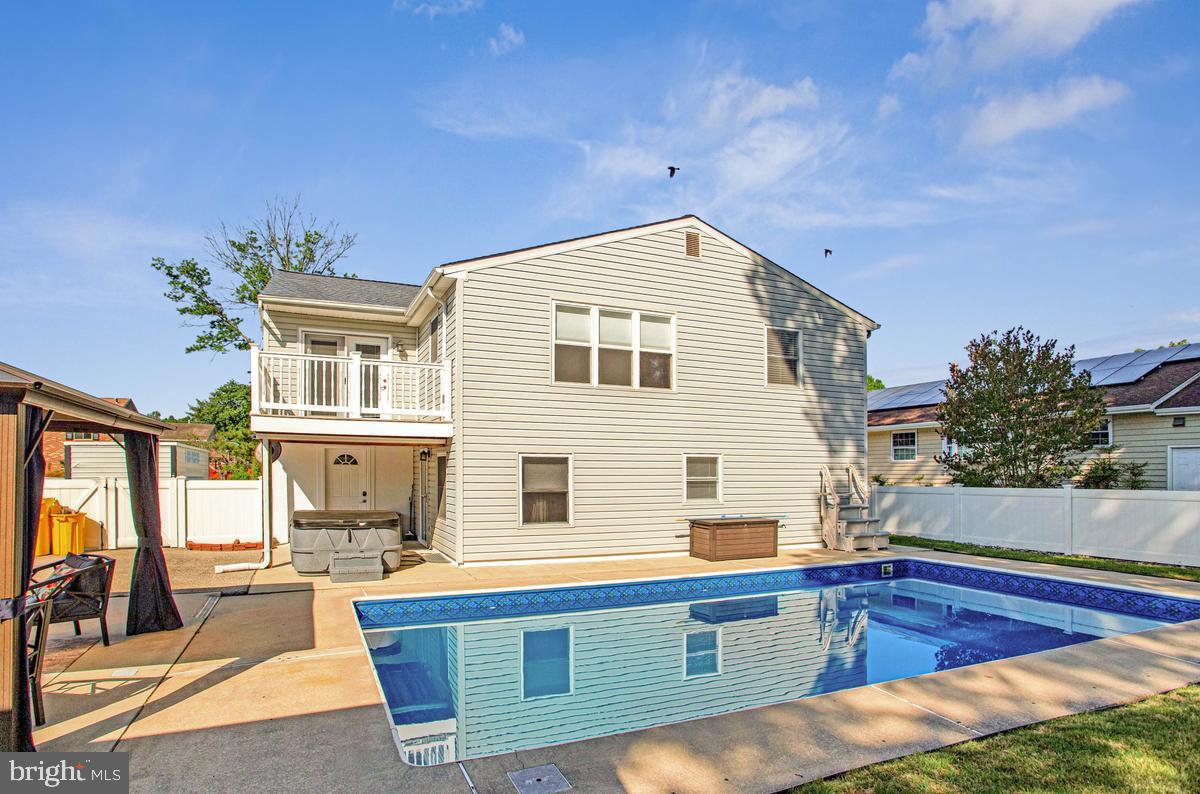 THE HIGHLANDS - Residential