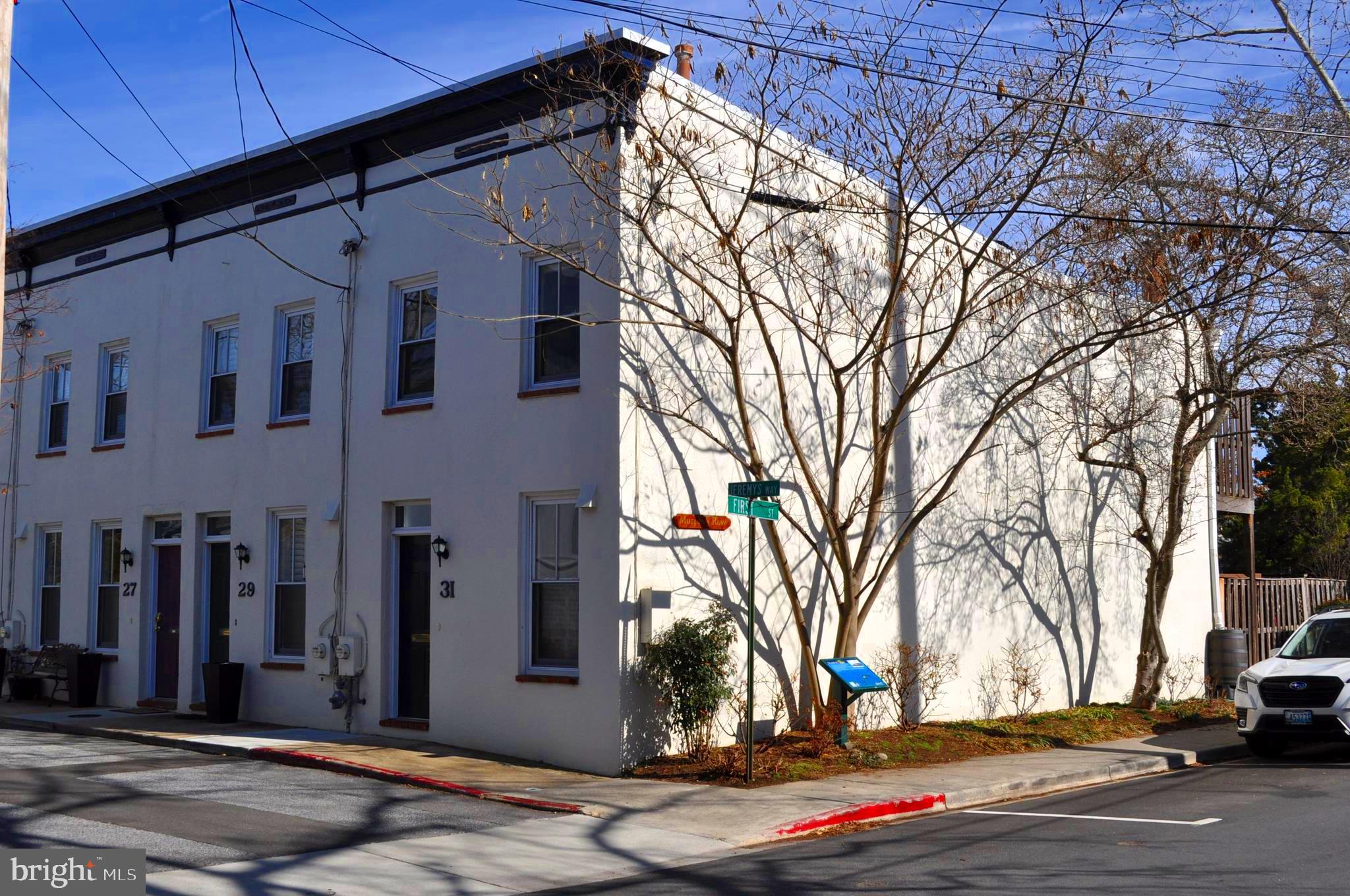 EASTPORT - Residential Lease