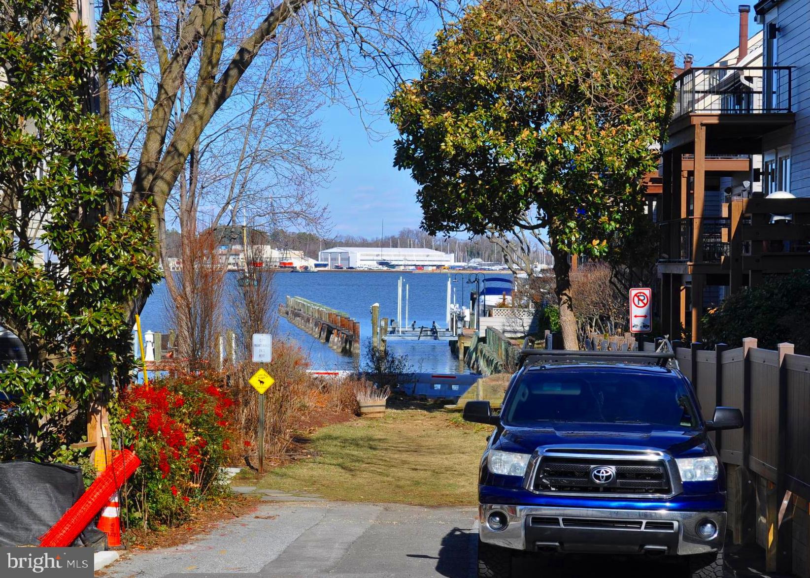 EASTPORT - Residential Lease