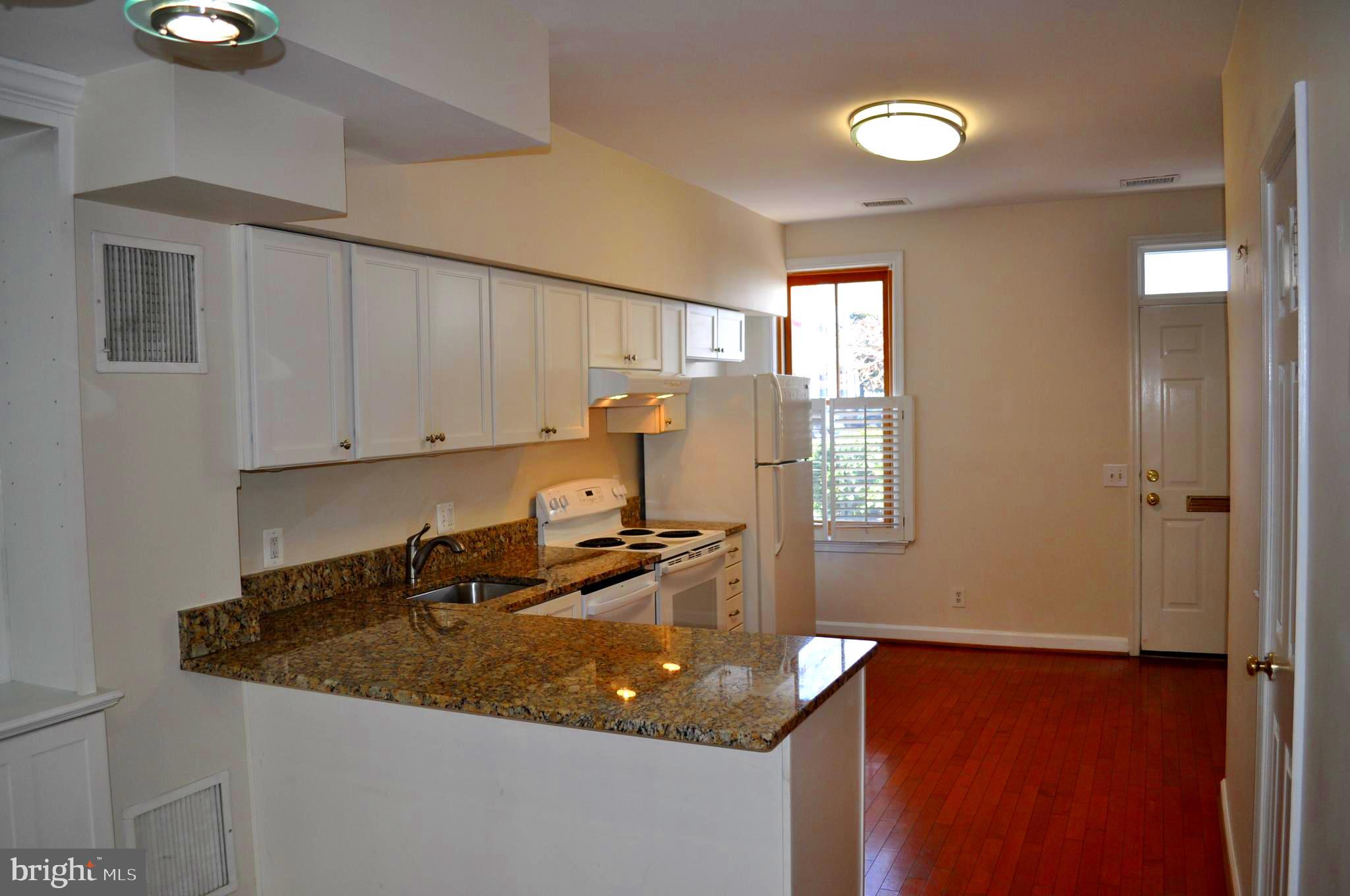 EASTPORT - Residential Lease