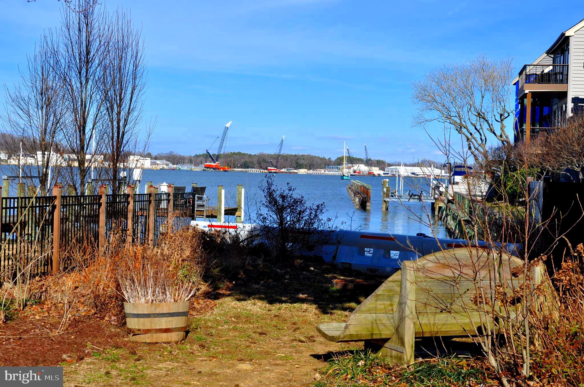 EASTPORT - Residential Lease