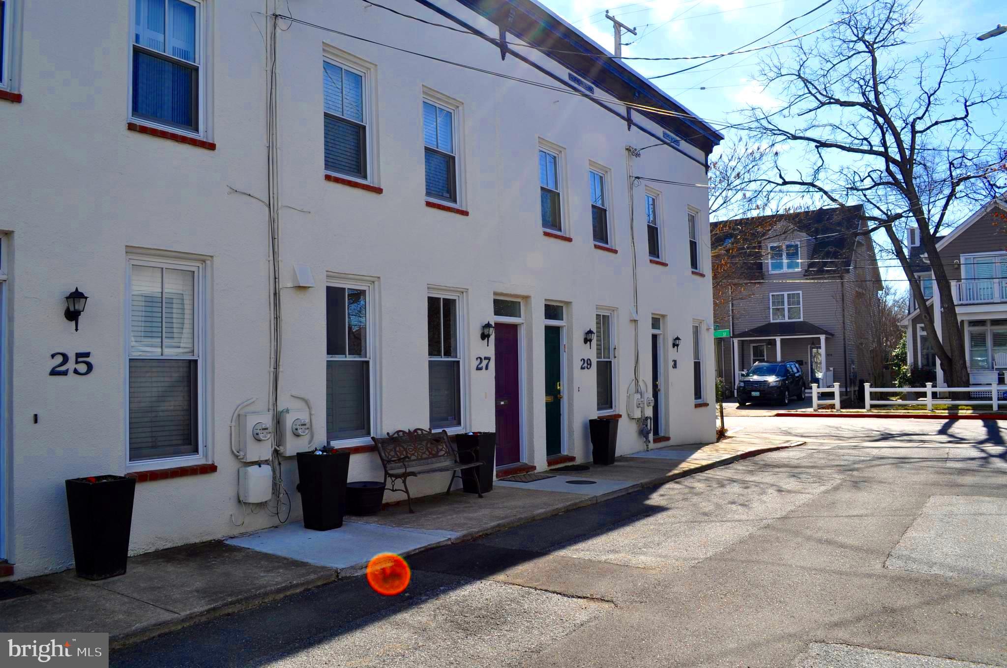 EASTPORT - Residential Lease