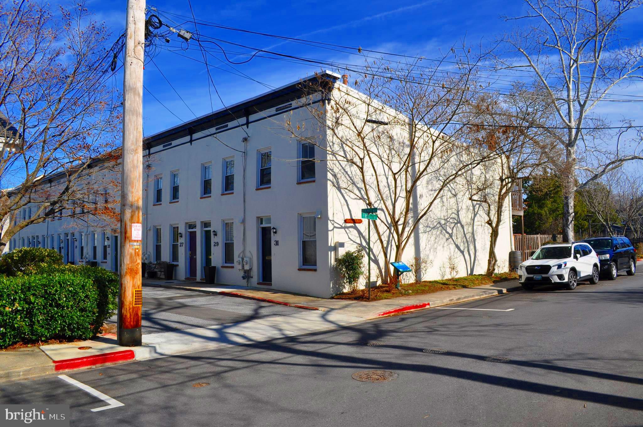 EASTPORT - Residential Lease