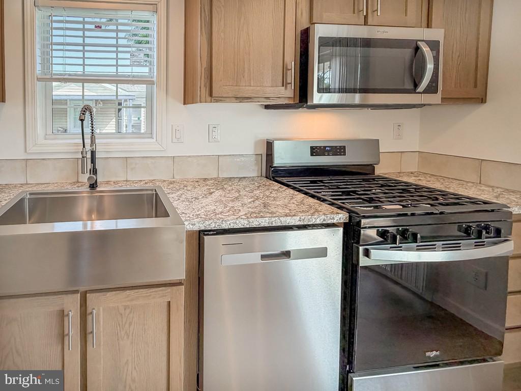 PENNWOOD CROSSING - Residential