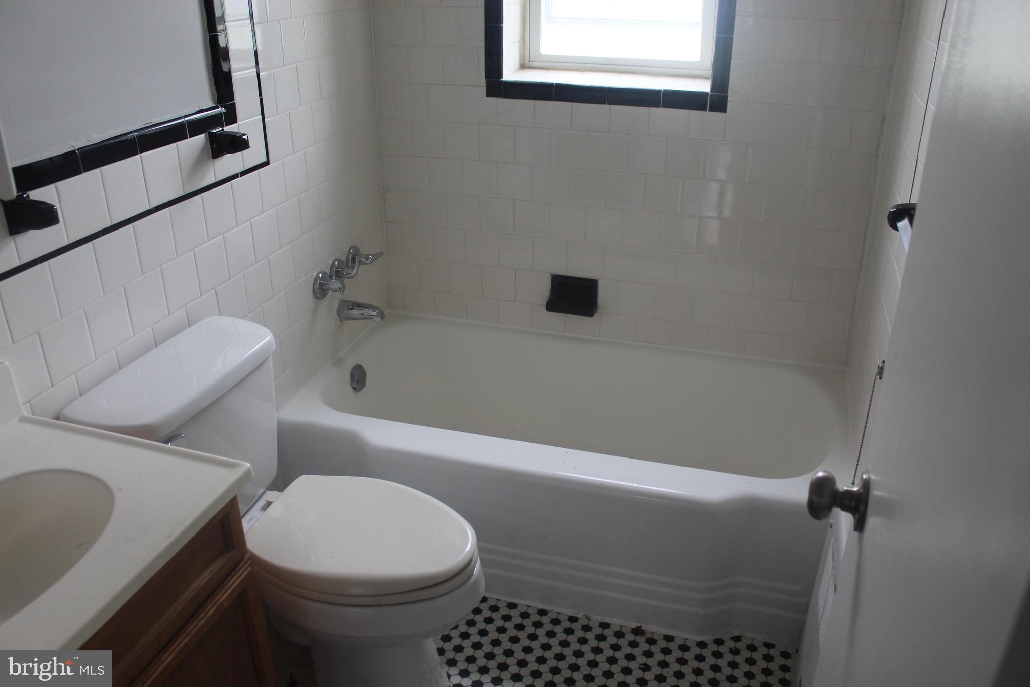 300 NORTHERN AVENUE APT 4A
