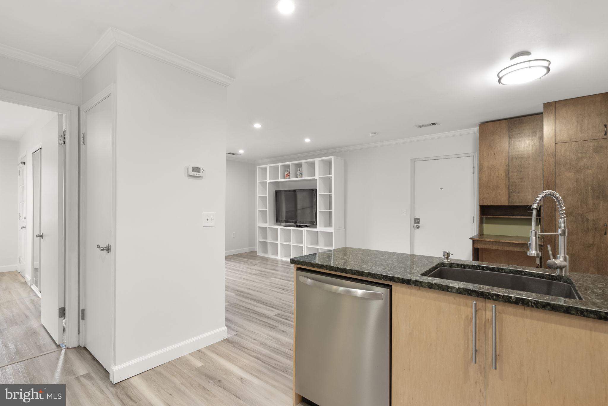 FLOWER HILL - Residential