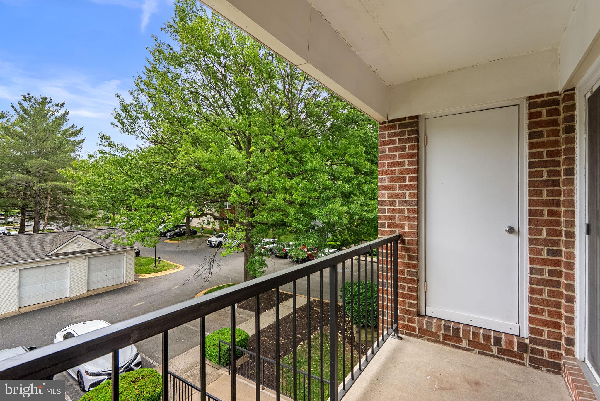 FLOWER HILL - Residential