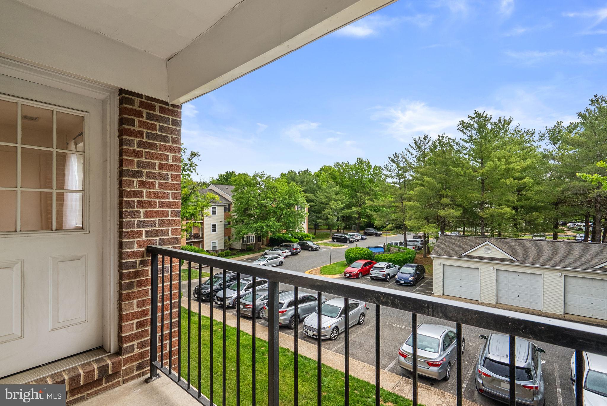FLOWER HILL - Residential