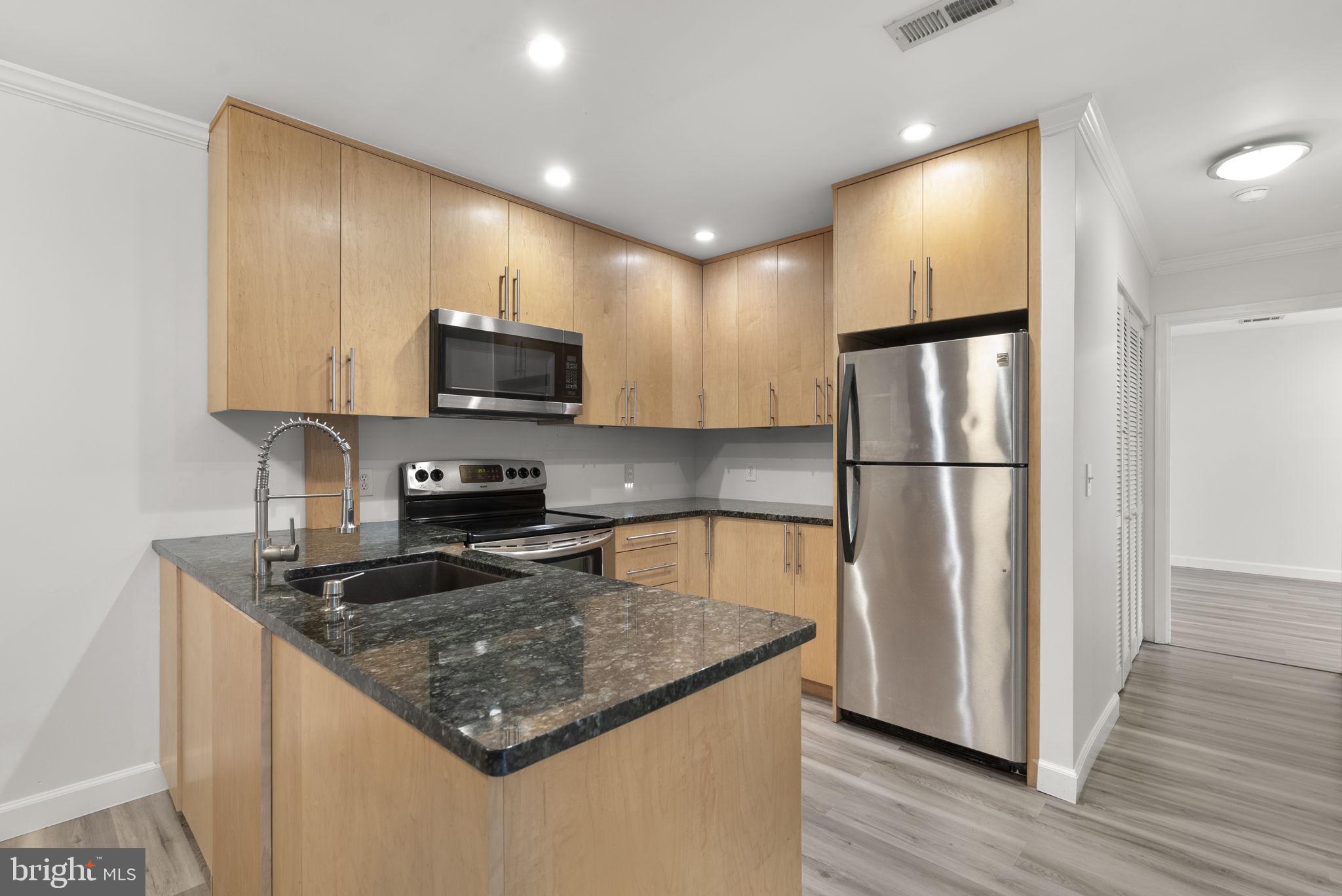 FLOWER HILL - Residential