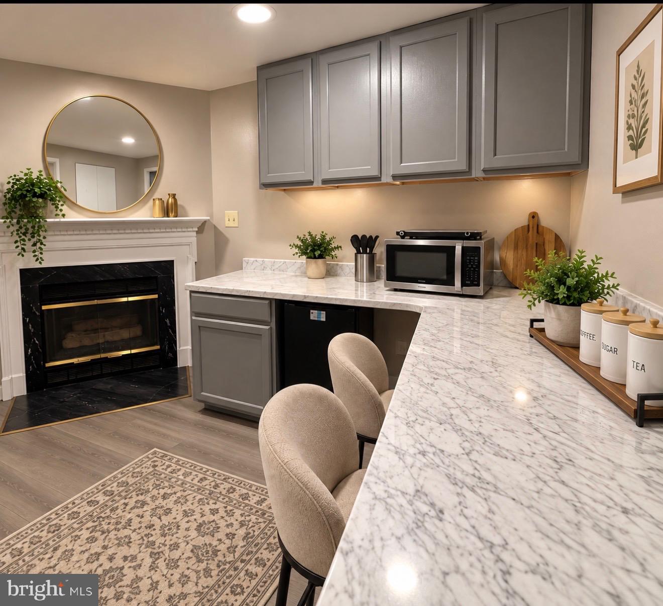 7842 BLUE GRAY CIRCLE