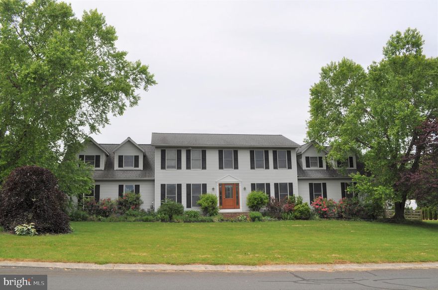 Well built home on 1+ acre with full apartment connected to it! Main home has 4 BR 2 1/2 BA , formal living and dining rooms, family room and kitchen with breakfast nook.  Apartment has living/dining combination, full kitchen, laundry rm, 1 large bedroom and 1 1/2 BA!  Large walk in storage room on 2nd floor could be finished for an office/art room/game room! Home has a whole house surge protector. Huge unfinished basement with outside entrance. Beautiful fenced  yard bordering Codorus State Park.