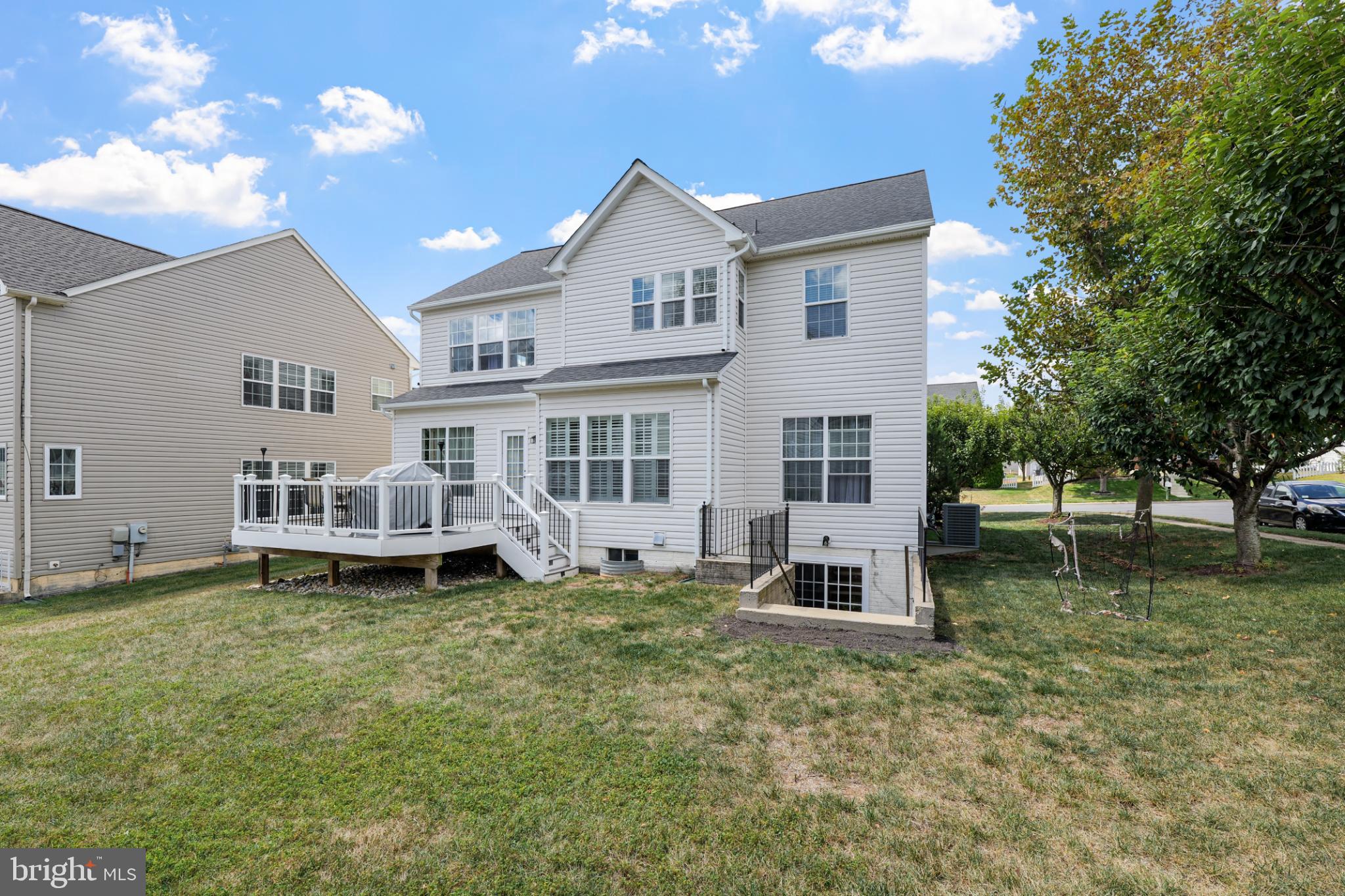 MEADOWS AT MORRIS FARM - Residential