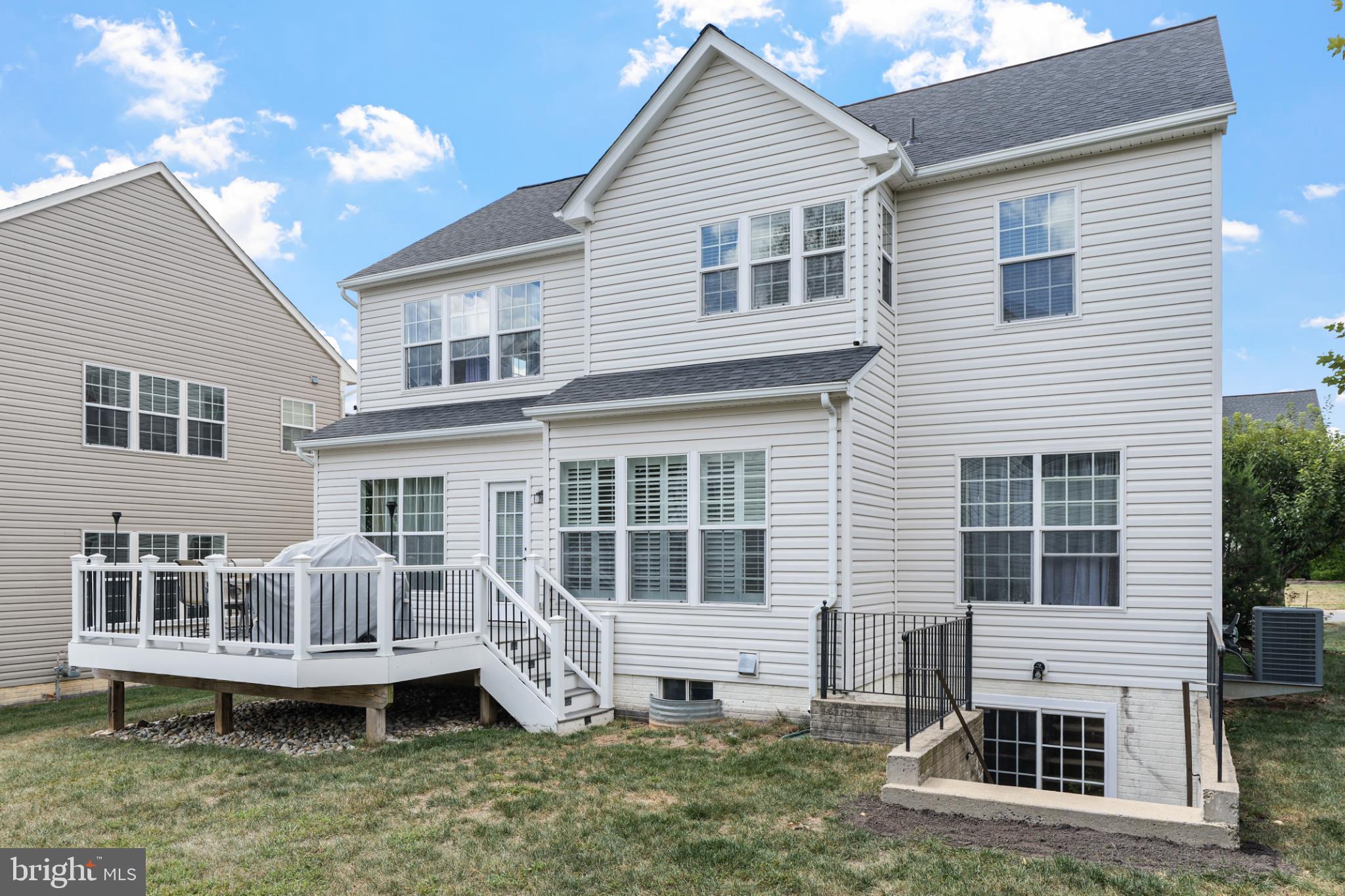 MEADOWS AT MORRIS FARM - Residential