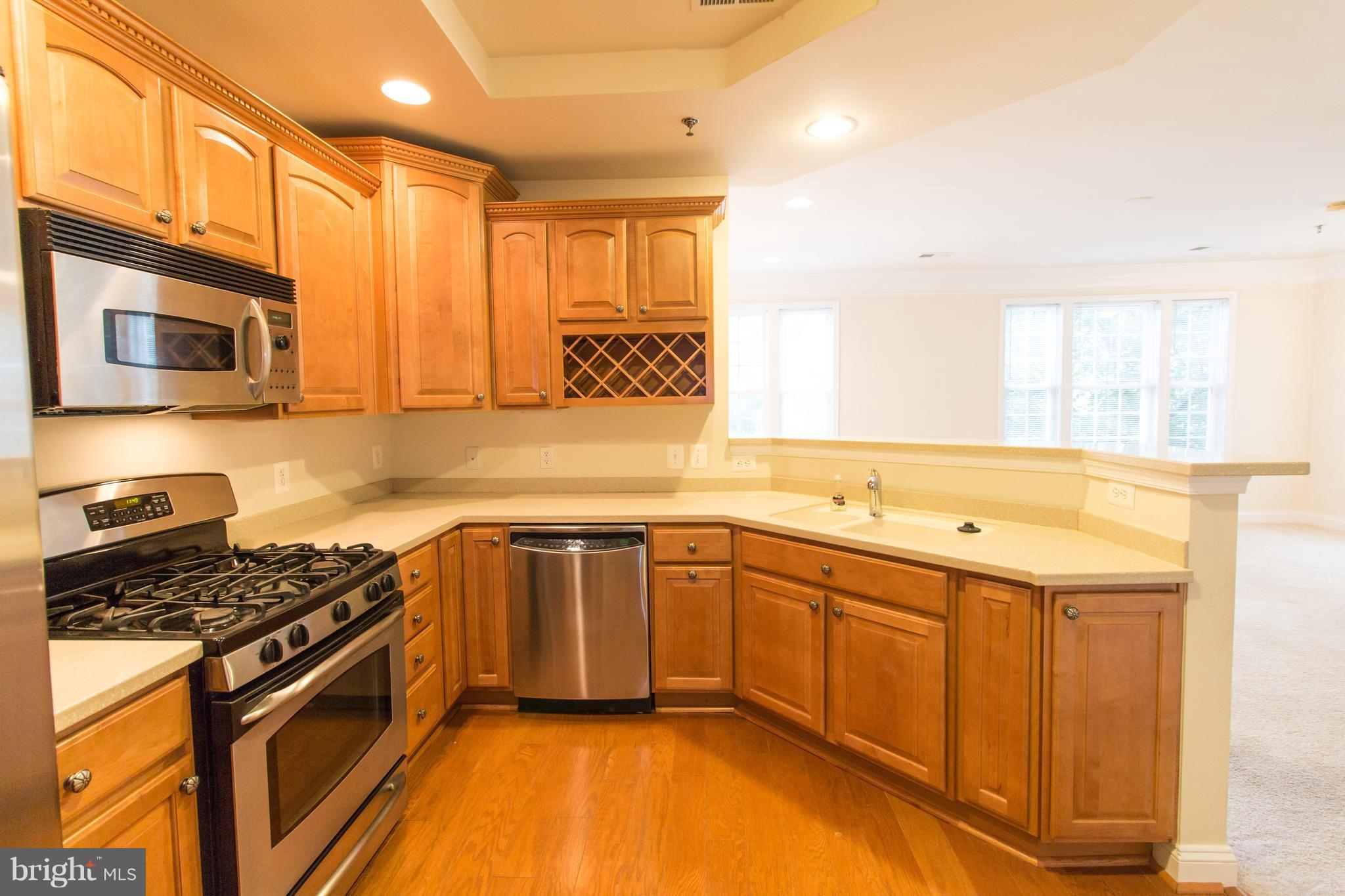 GROVETON WOODS - Residential Lease