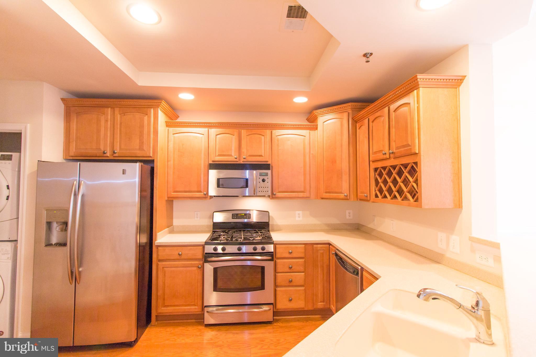 GROVETON WOODS - Residential Lease