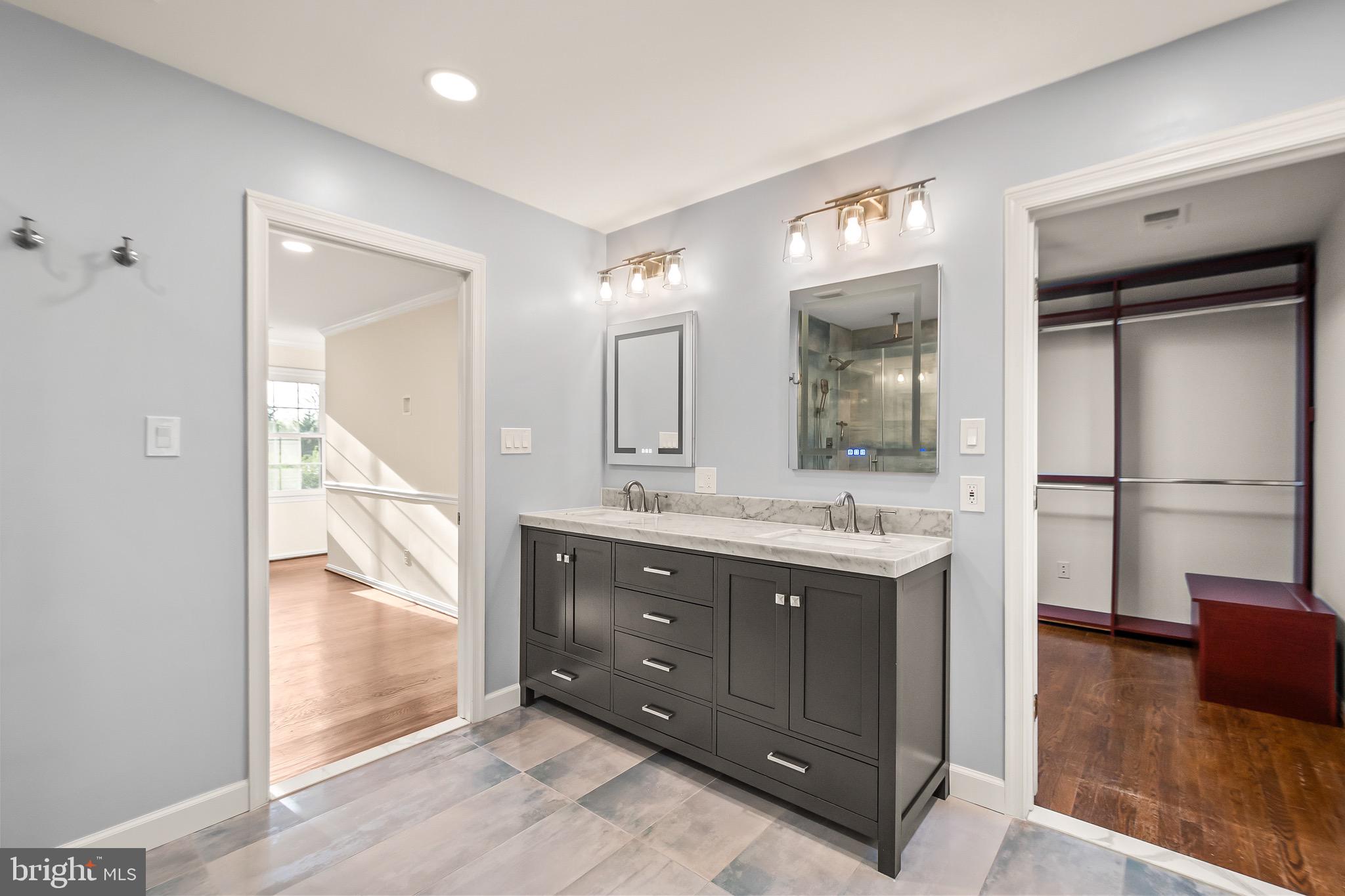 FORT HUNT ESTATES - Residential