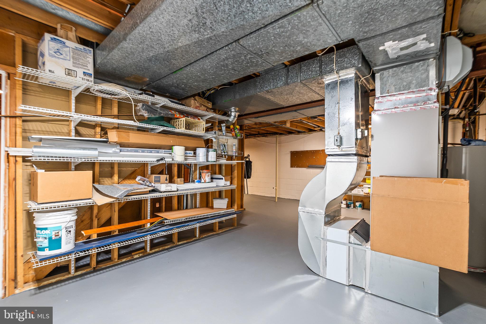 FORT HUNT ESTATES - Residential