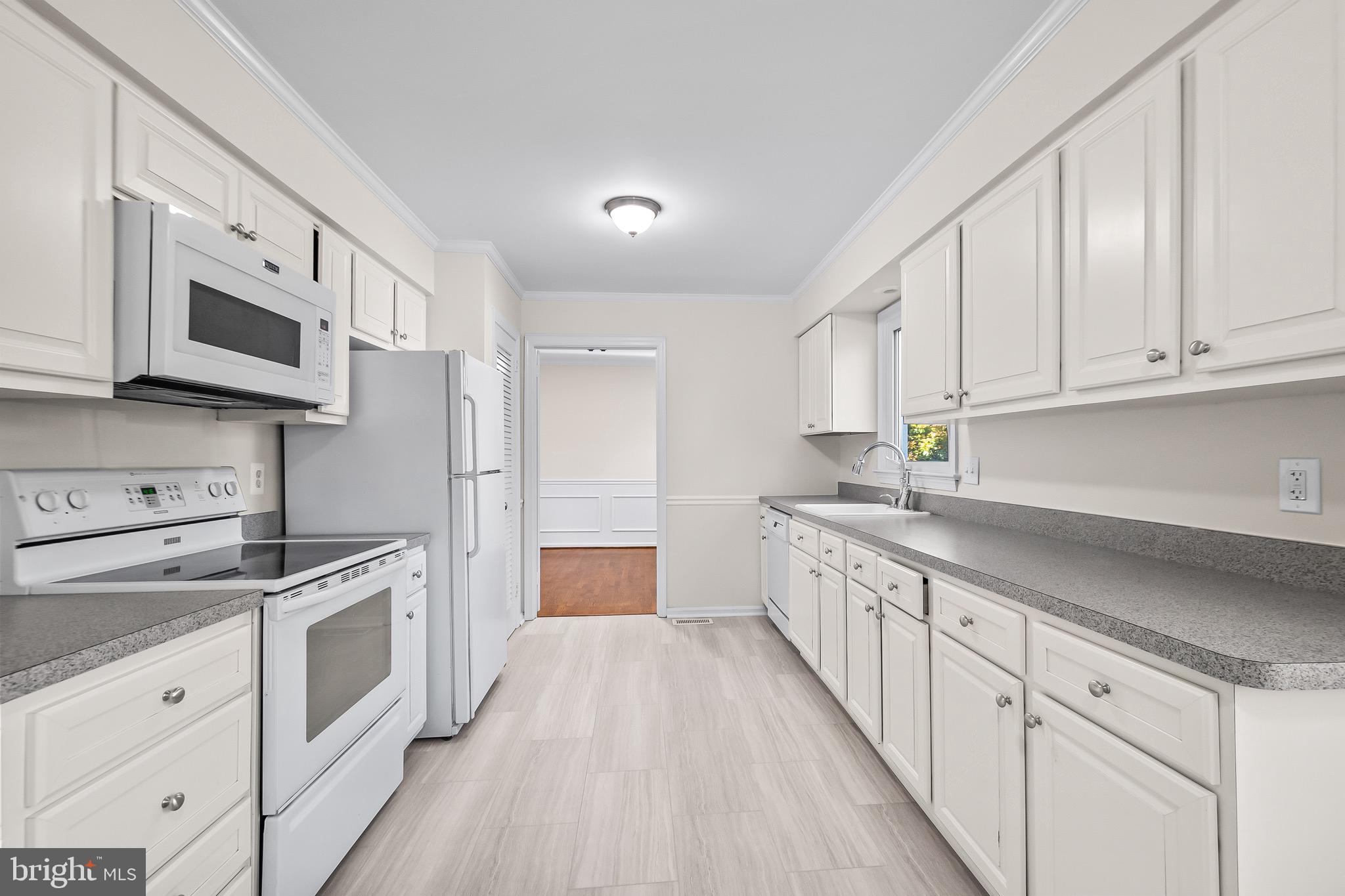 FORT HUNT ESTATES - Residential