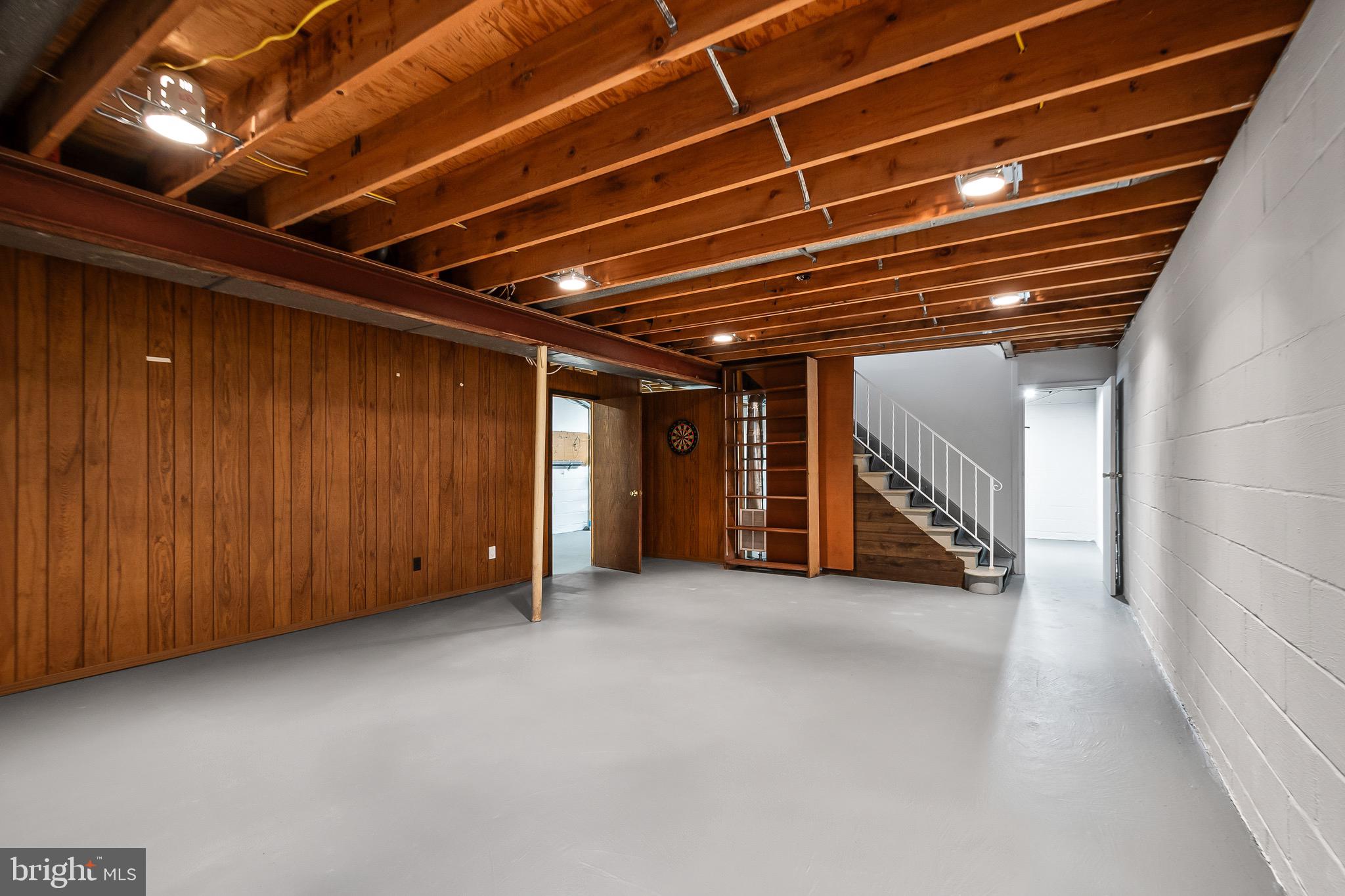 FORT HUNT ESTATES - Residential