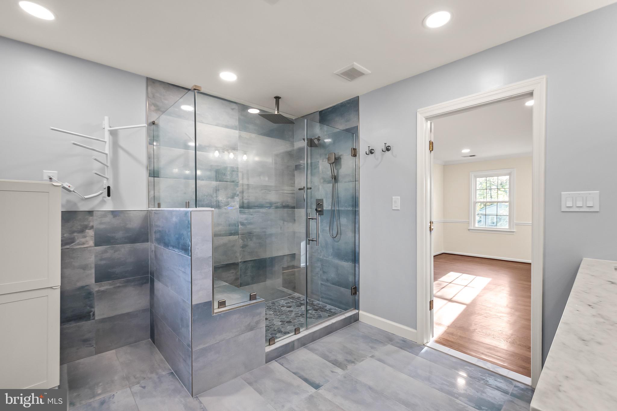 FORT HUNT ESTATES - Residential