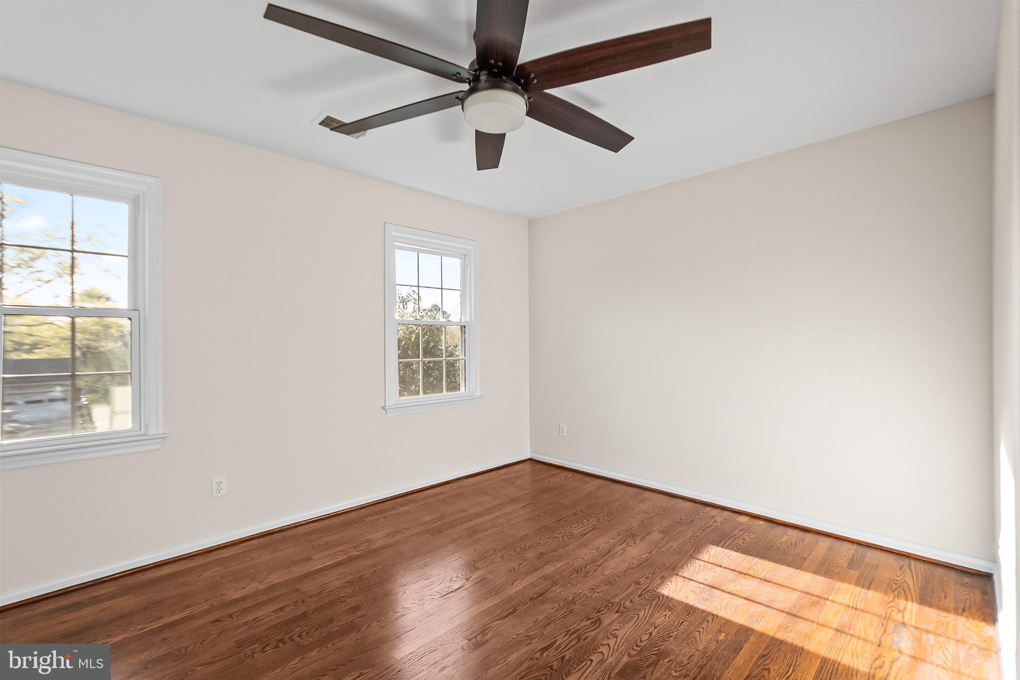 FORT HUNT ESTATES - Residential