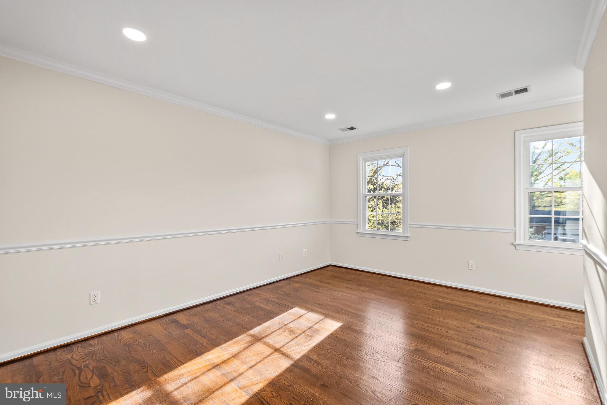 FORT HUNT ESTATES - Residential