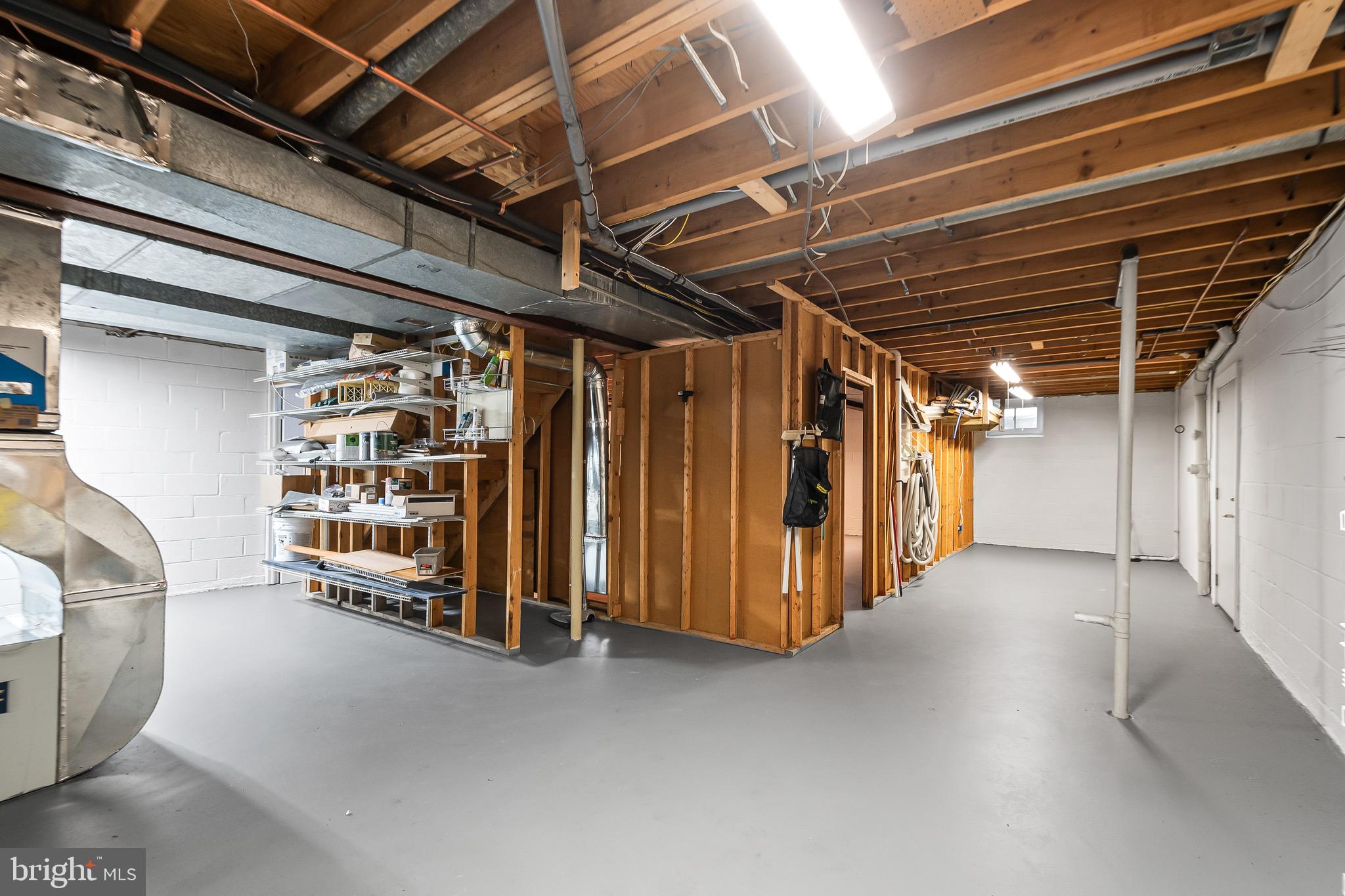 FORT HUNT ESTATES - Residential