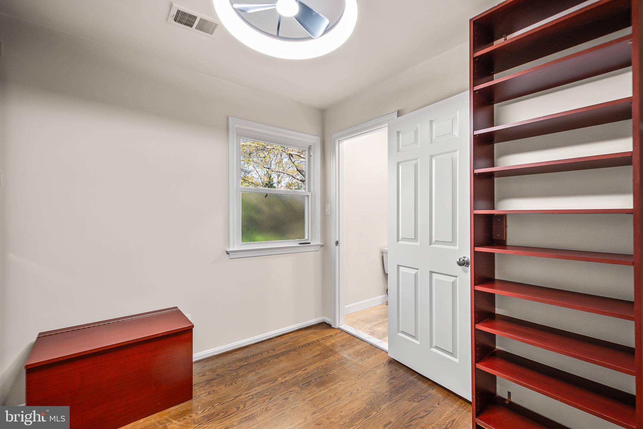 FORT HUNT ESTATES - Residential