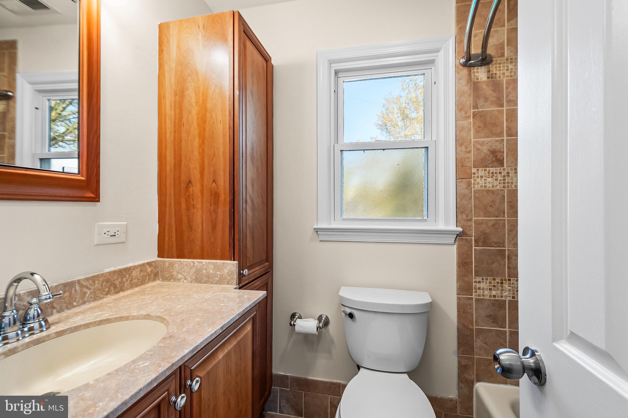 FORT HUNT ESTATES - Residential