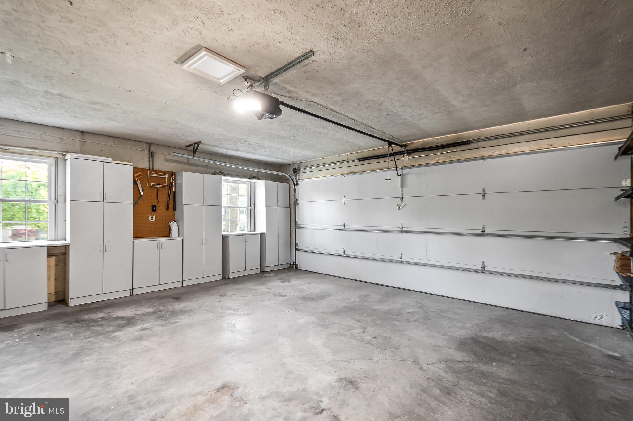 FORT HUNT ESTATES - Residential