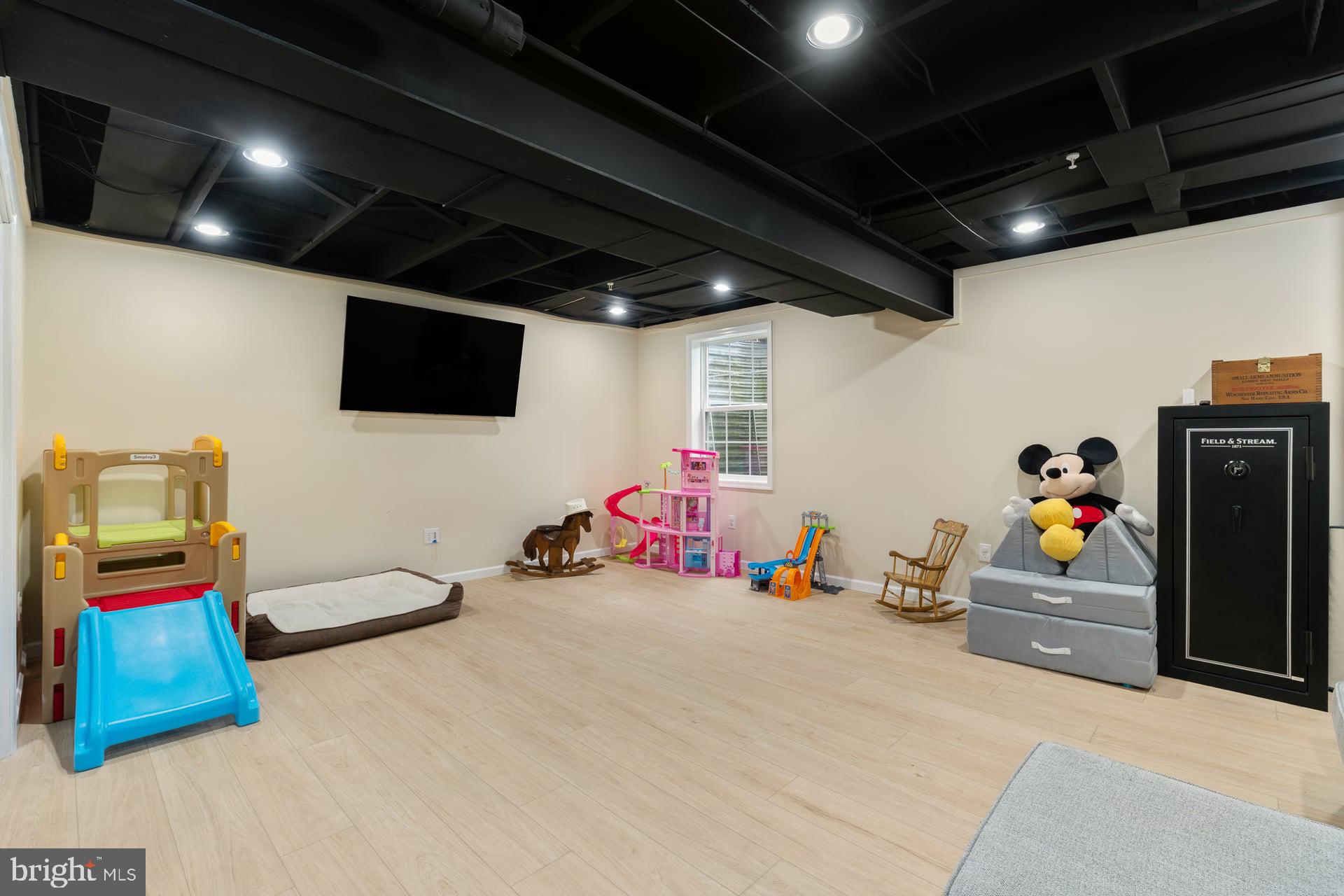 VILLAGE AT SPRINGBROOK FARMS - Residential