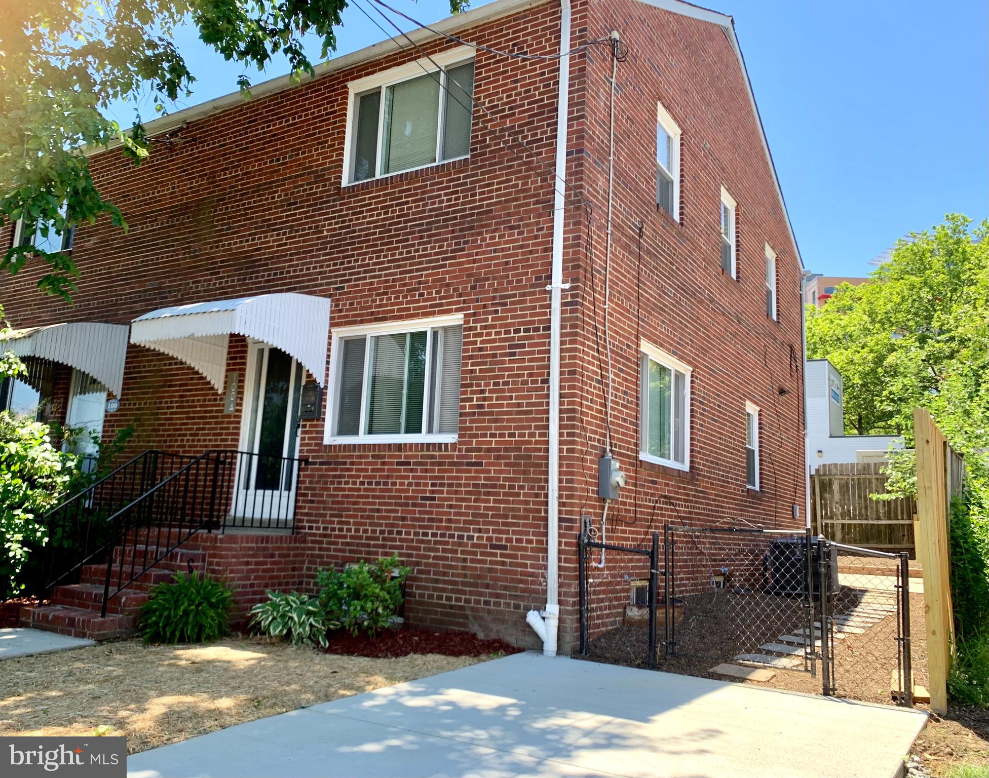 ST ELMO - Residential Lease